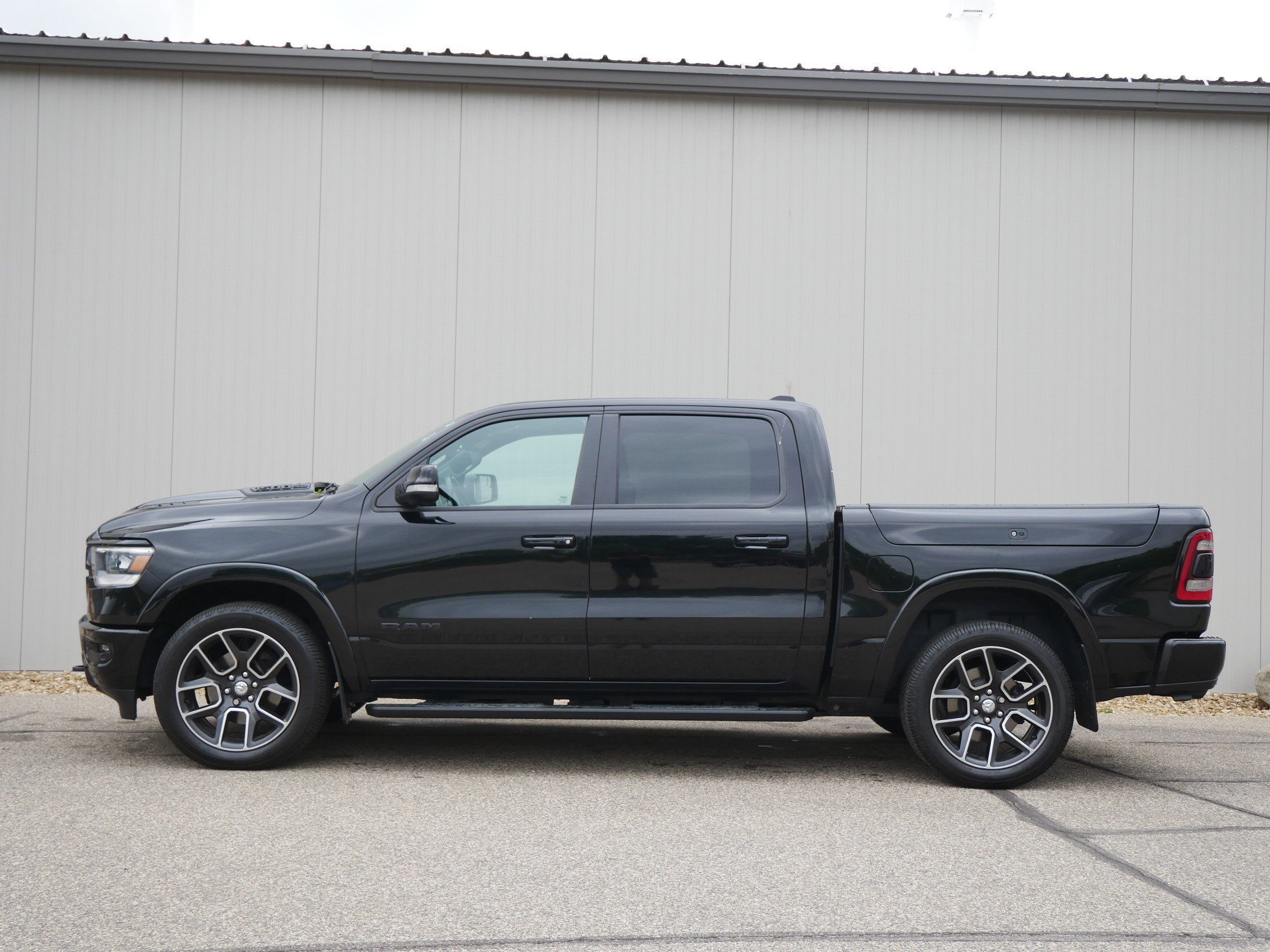 Used 2019 RAM Ram 1500 Pickup Laramie with VIN 1C6SRFJT6KN775409 for sale in Hastings, Minnesota