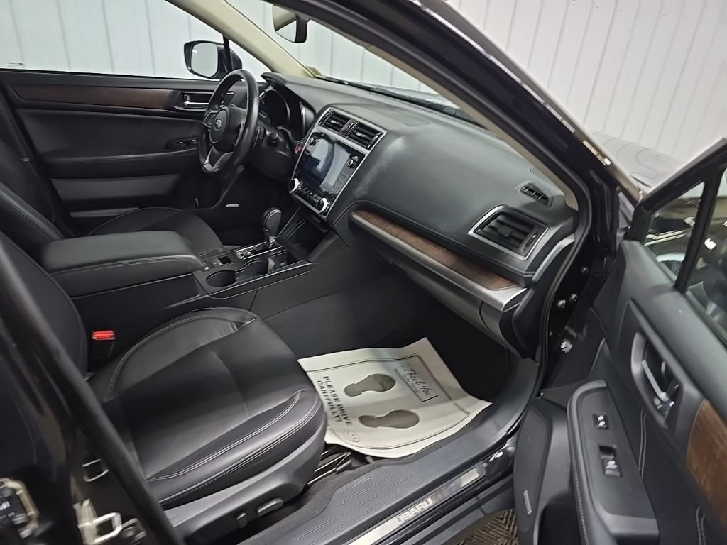 Used 2018 Black Subaru 2.5i image 18