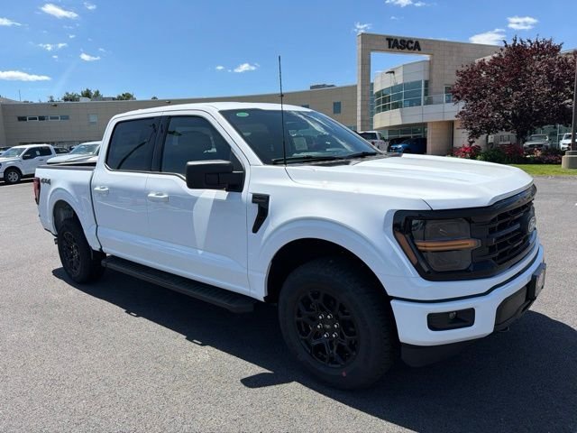 New 2026 White Ford XLT image 1