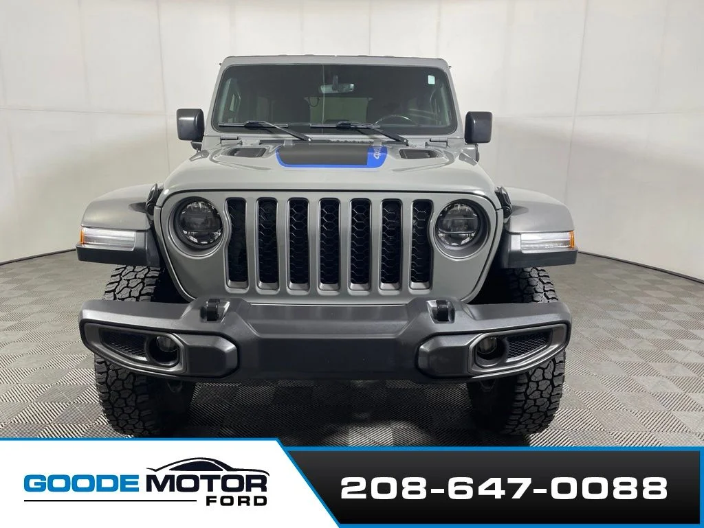 Used 2023 Gray Jeep Rubicon 4xe image 3