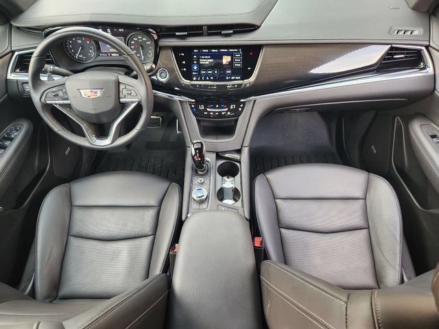 Used 2024 Argent Silver Metallic Cadillac Sport image 27