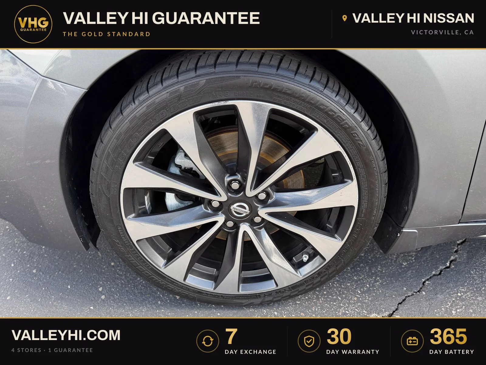 Used 2016 Gray Nissan SR image 13