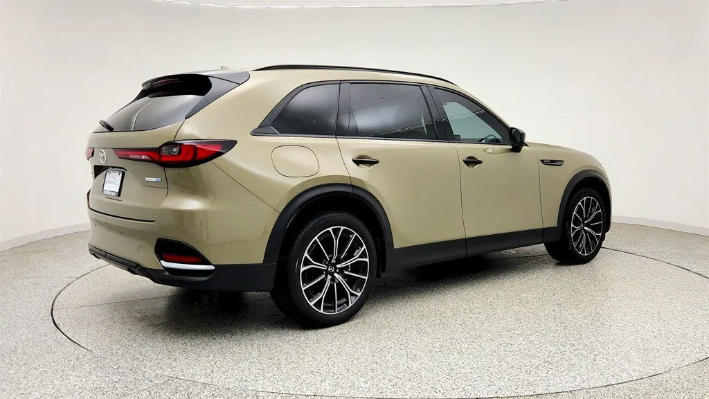 Used 2025 Zircon Sand Metallic Mazda Premium Package AWD image 5