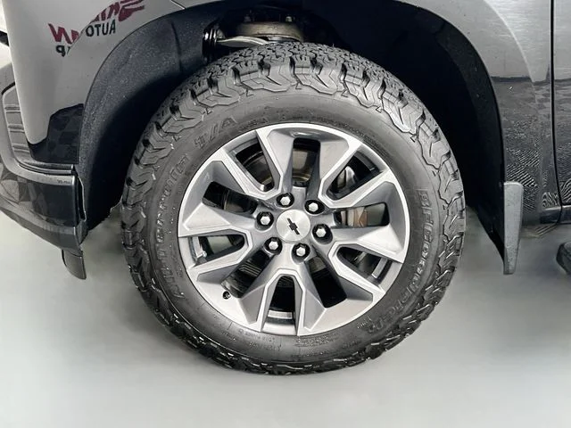 Used 2020 Black Chevrolet RST image 26