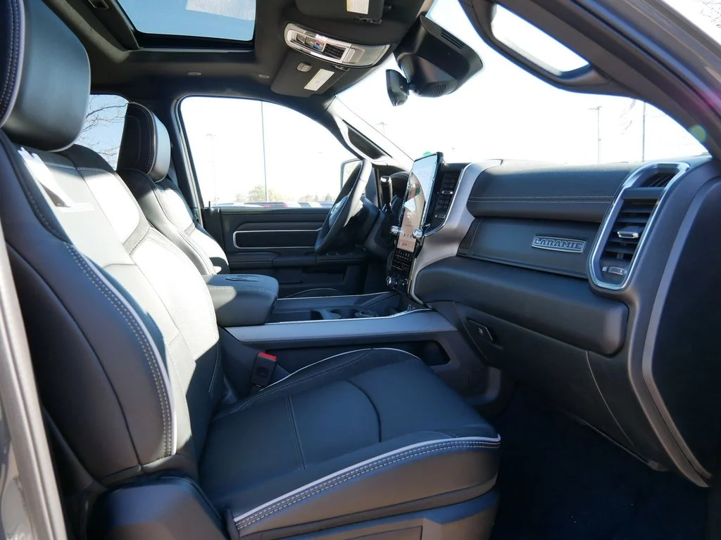 New 2026 Ceramic Gray Clear-Coat Exterior Paint Ram Laramie image 24