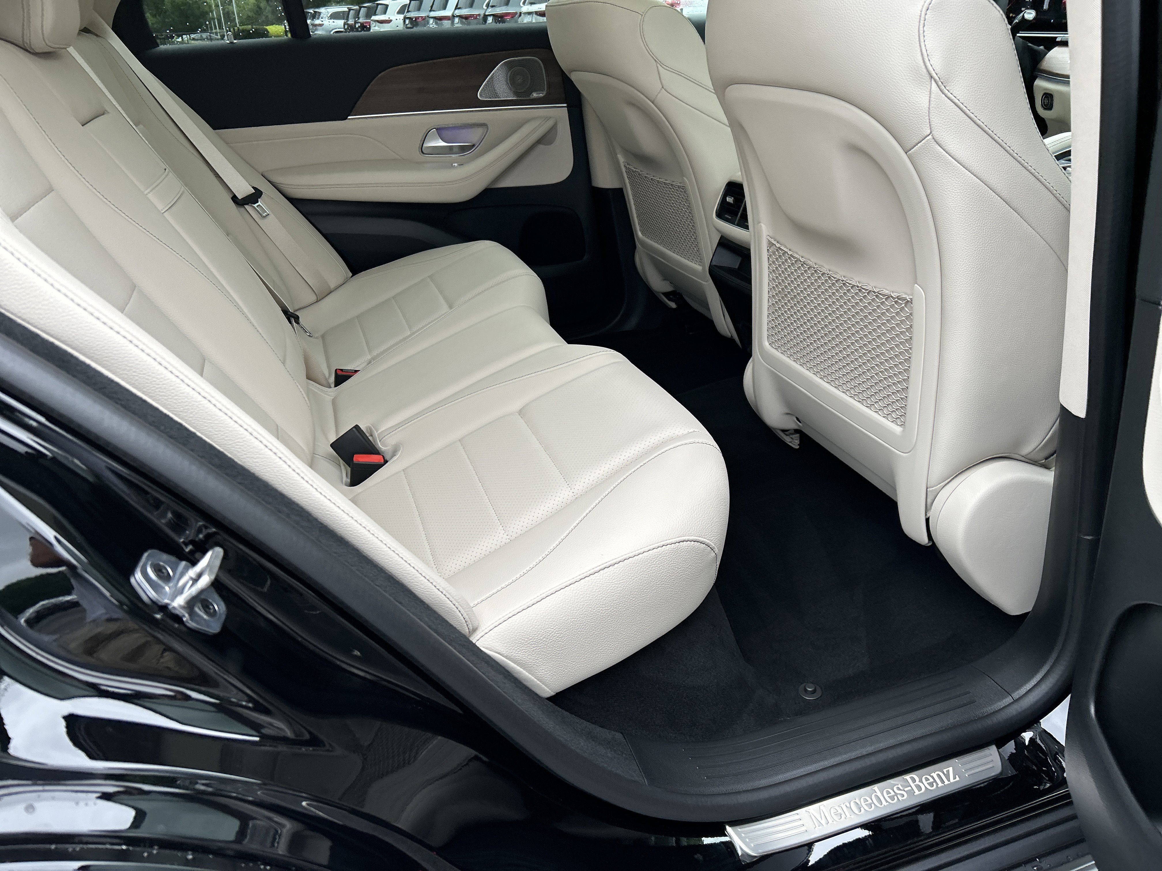 New 2026 Black Mercedes-Benz GLE 350 4MATIC® SUV image 39