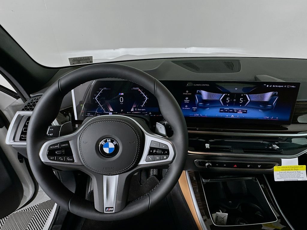Used 2026 Mineral White Metallic BMW xDrive40i image 10