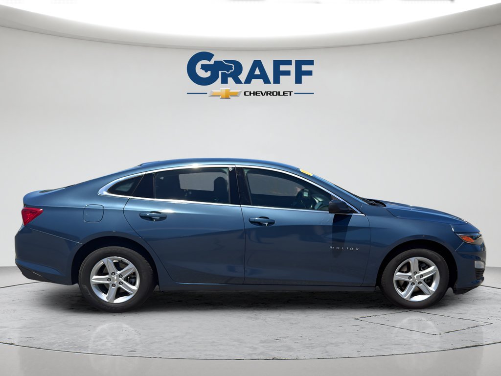 Used 2024 Lakeshore Blue Metallic Chevrolet FL image 9