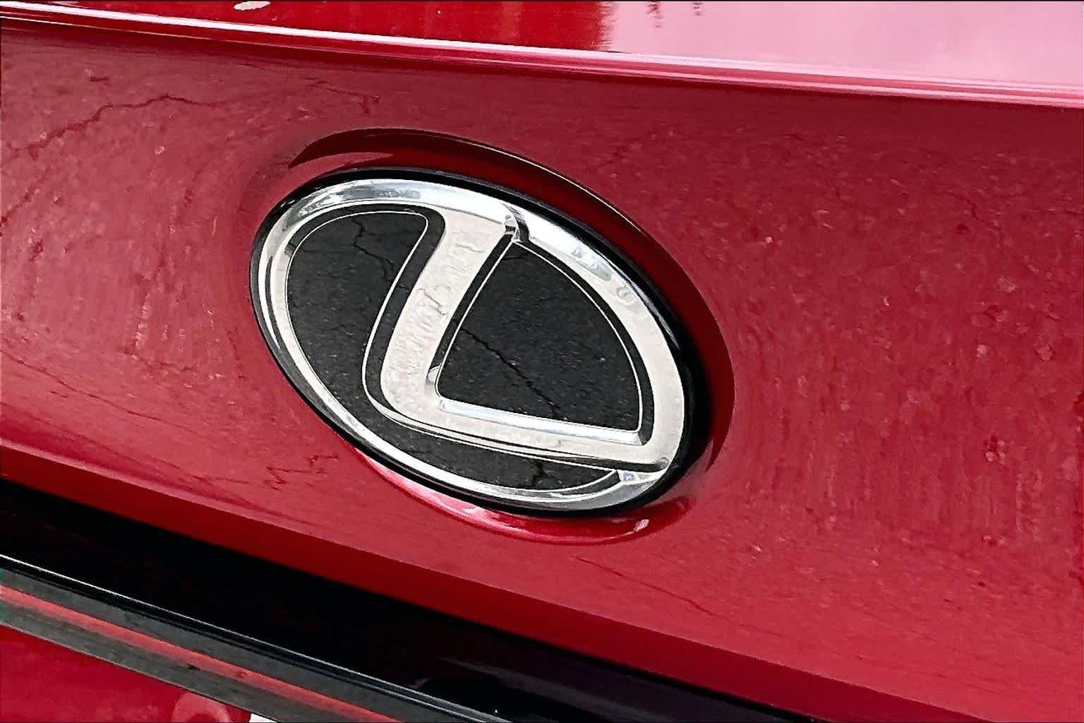 Used 2025 Matador Red Mica Lexus  image 31