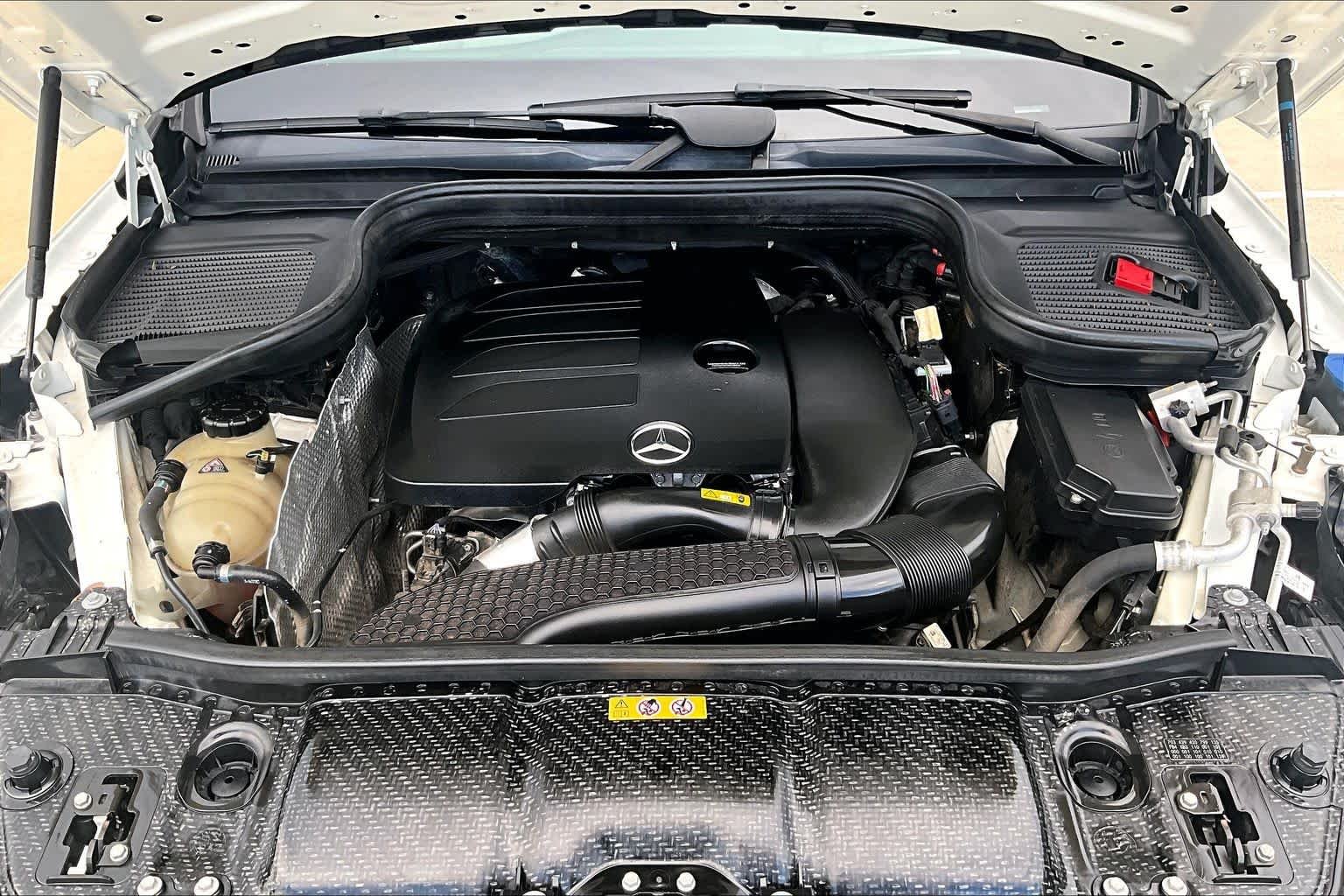 Used 2022 MANUFAKTUR Diamond White Metallic Mercedes-Benz GLE 350 image 27