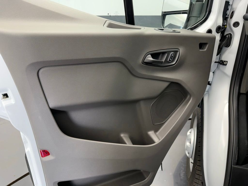 New 2026 Oxford White Ford Cargo Van image 21
