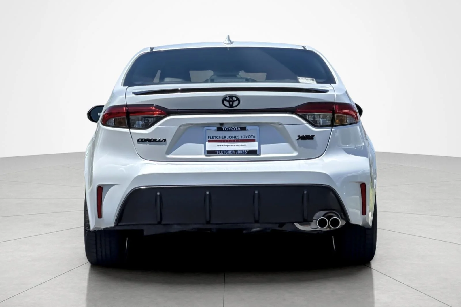 New 2026 Wind Chill Pearl <sup>1</sup> Toyota  XSE image 4