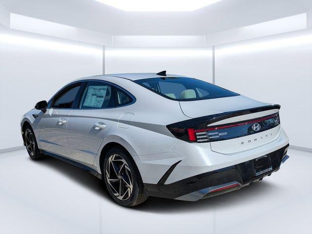New 2026 White Hyundai SEL Sport image 5