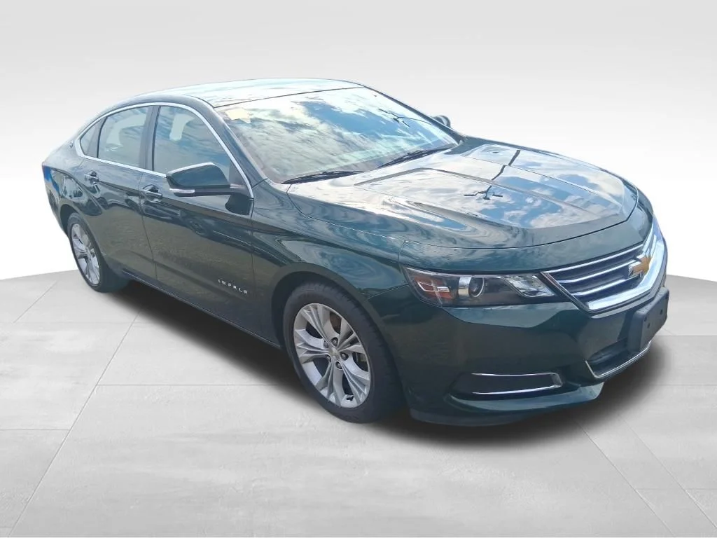 Used 2015 Green Chevrolet LT image 5