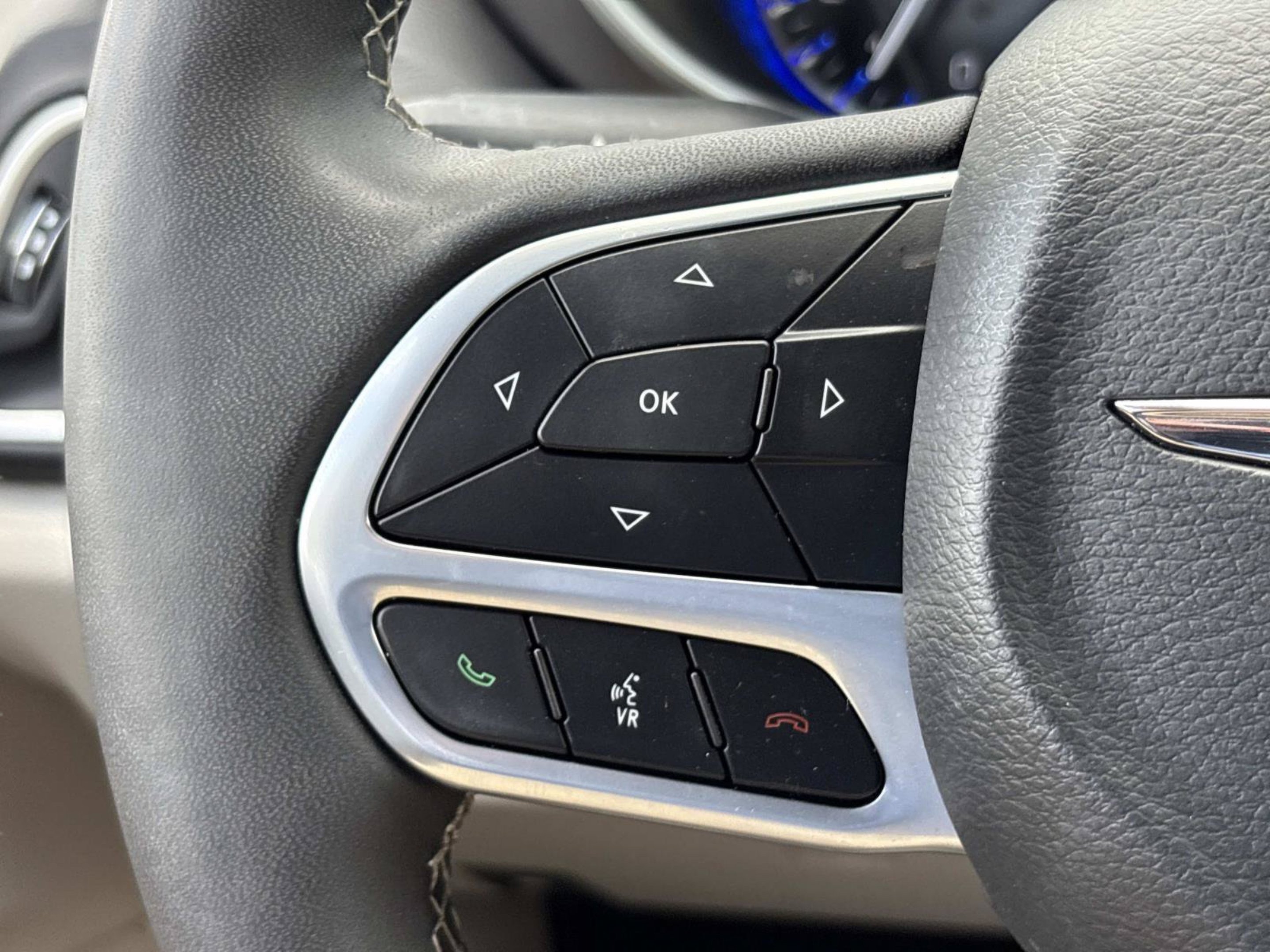 2024 Chrysler Pacifica Touring L - Photo 25