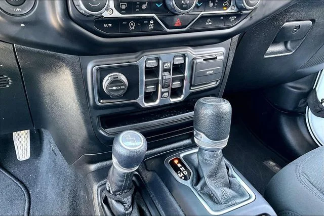 Used 2021 White Jeep Sport image 24