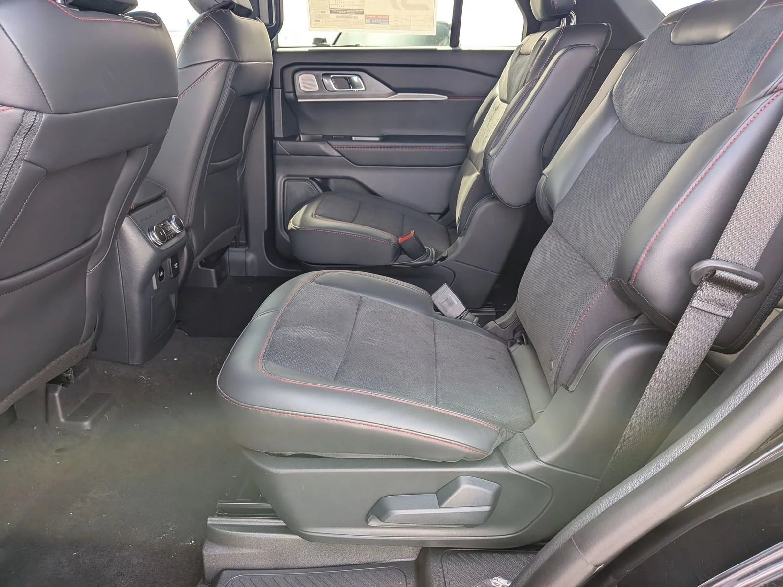 New 2026 Agate Black Metallic Ford ST image 25