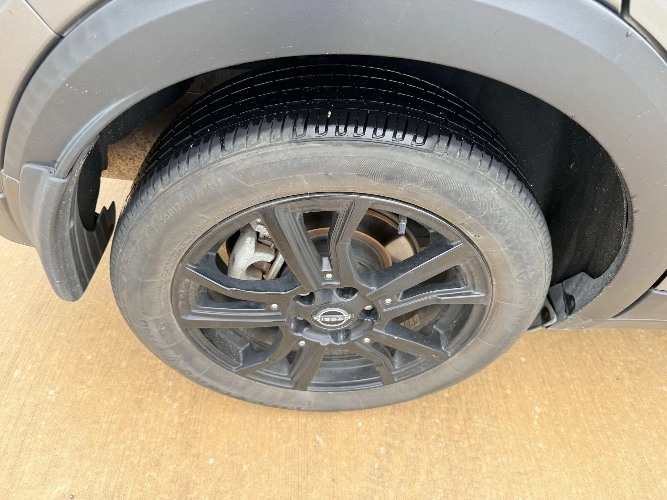 Used 2023 Gray Nissan SR image 16