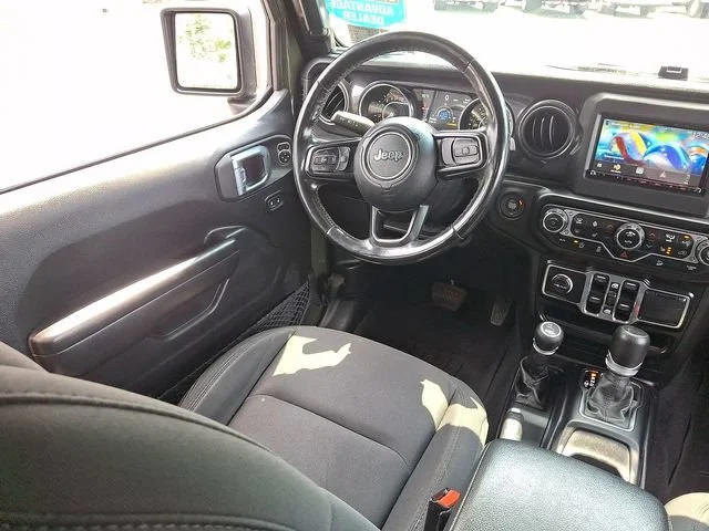 Used 2021 Green Jeep Sport Altitude 4x4 image 15