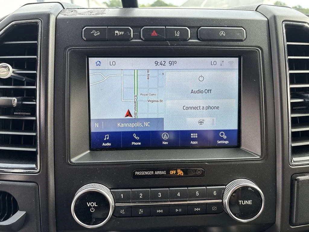 Used 2020 Black Ford Limited image 12