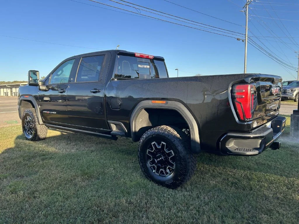 New 2026 Onyx Black GMC AT4X image 6