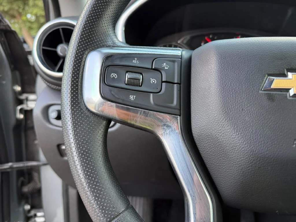 Used 2025 Gray Chevrolet LT image 24