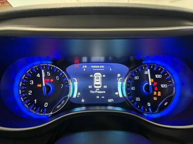 New 2026 Bright White Clear-Coat Exterior Paint Chrysler Select image 18