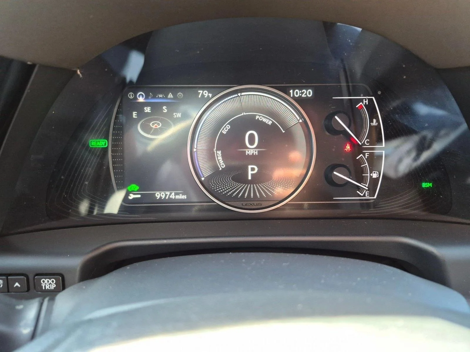 Used 2025 Eminent White Pearl Lexus ES 300h image 13