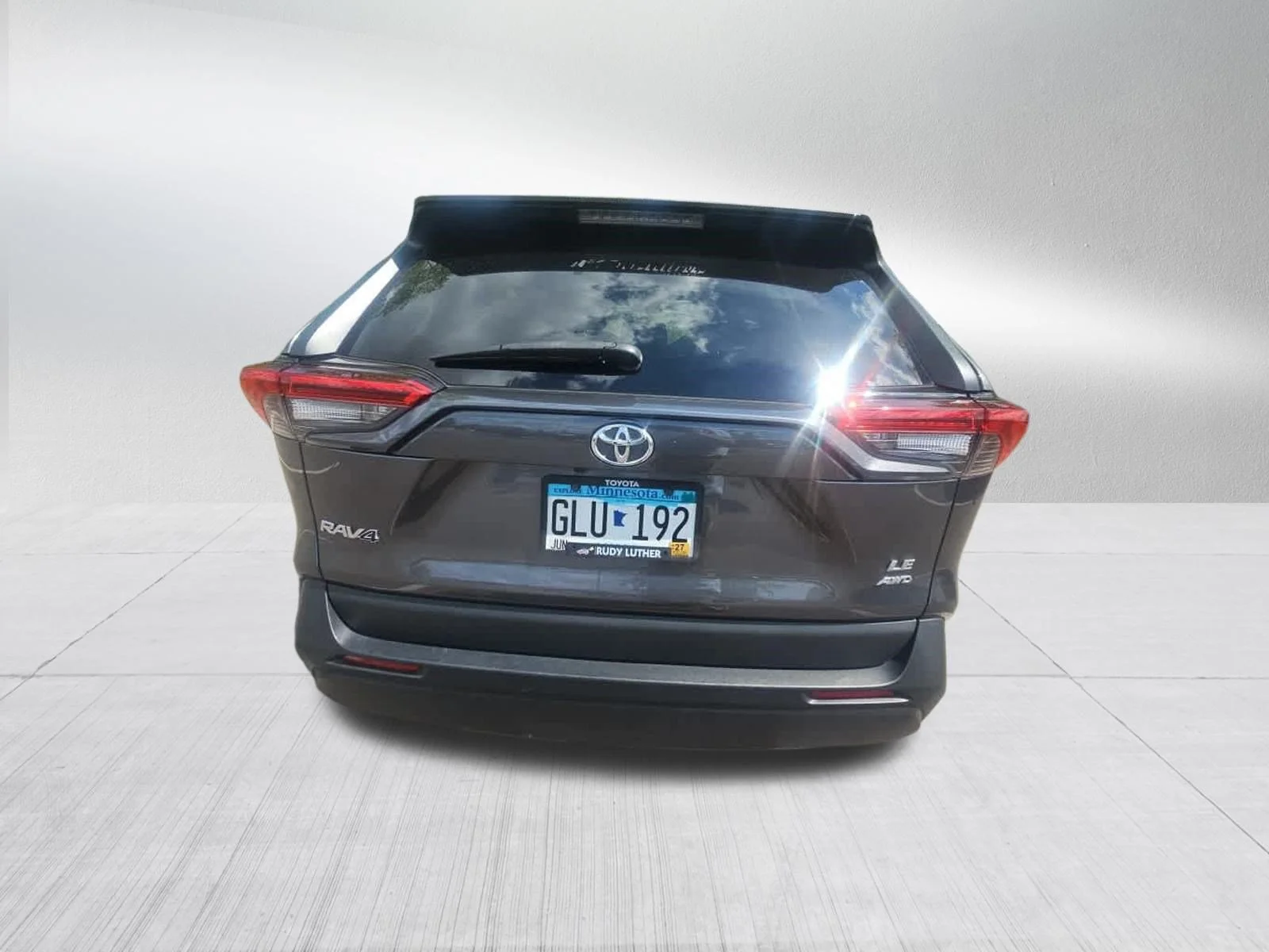 Used 2021 Magnetic Gray Metallic Toyota LE image 5