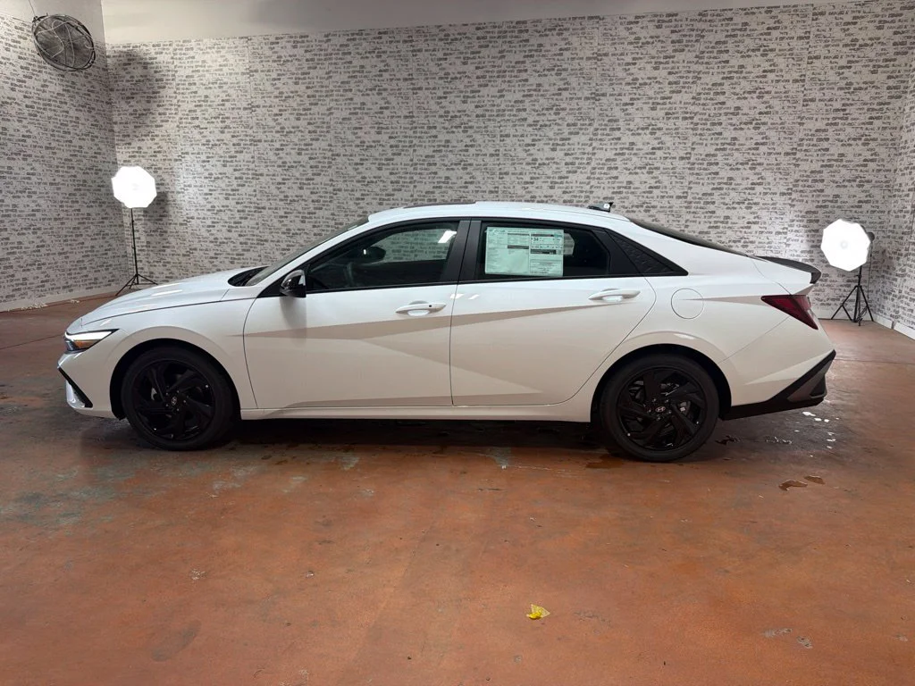 New 2026 Serenity White Hyundai SEL Sport image 4