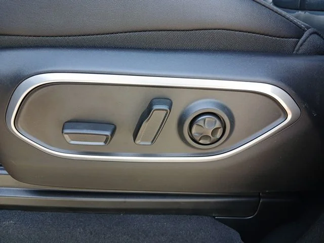 New 2026 High Gloss Black Exterior Paint Jeep Limited Altitude image 33