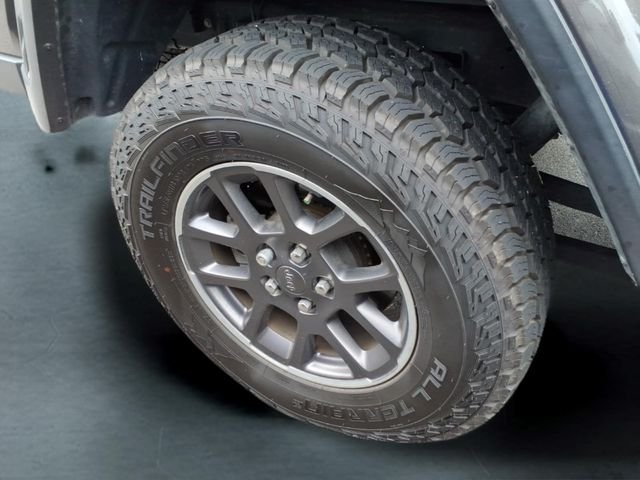 Used 2021 Gray Jeep Sport image 8