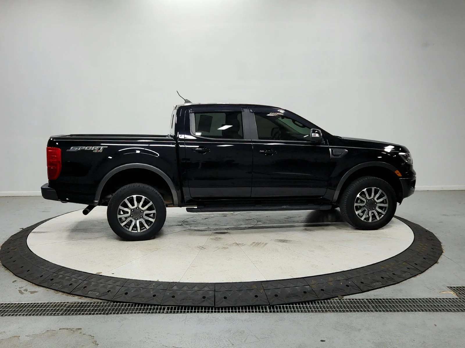 Used 2021 Black Ford Lariat image 9