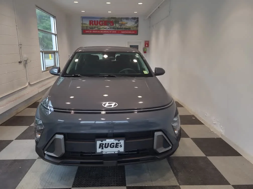Used 2024 Ecotronic Gray Pearl Hyundai SE image 6