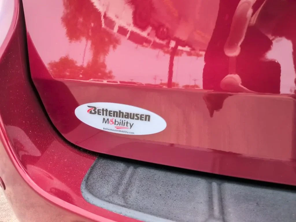 Used 2015 Red Toyota Limited Premium image 6
