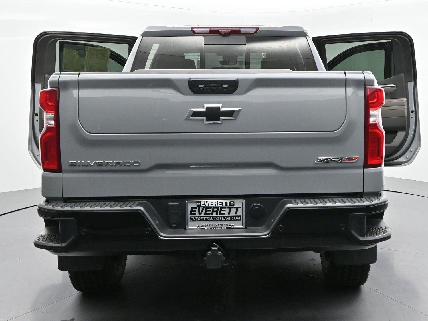 Used 2025 Slate Gray Metallic Chevrolet ZR2 image 45