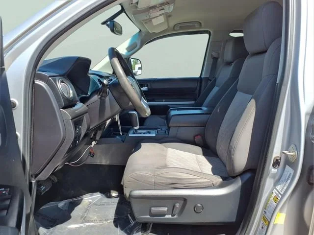 Used 2015  Toyota SR5 image 17