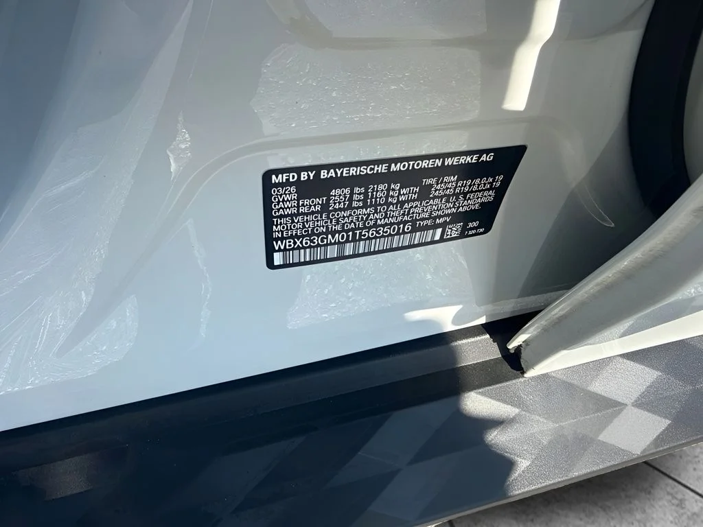 Used 2026 White BMW xDrive28i image 31