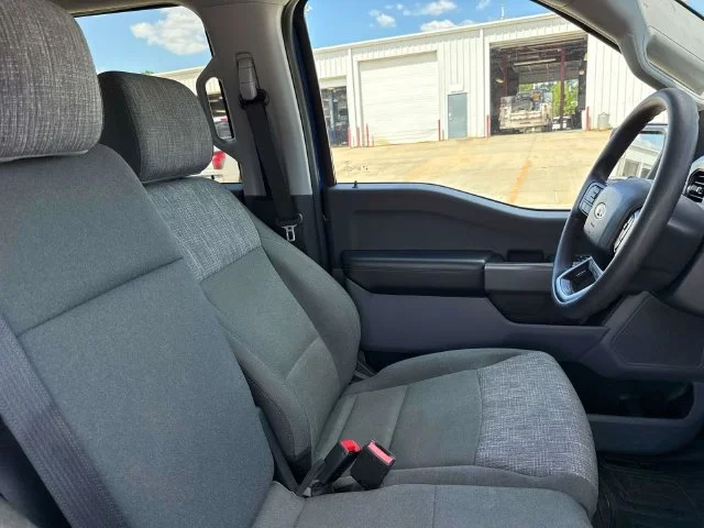 Used 2023 Blue Ford XLT image 17