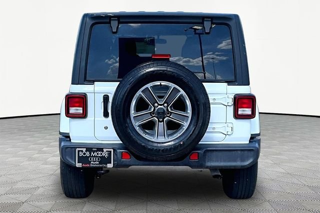 Used 2020 White Jeep Unlimited Sahara image 4