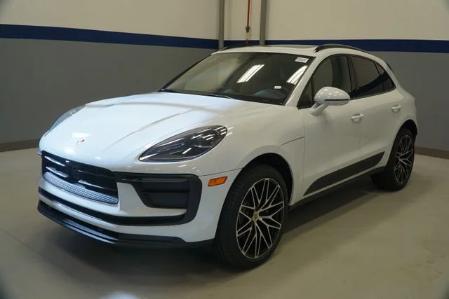 2026 Porsche Macan 