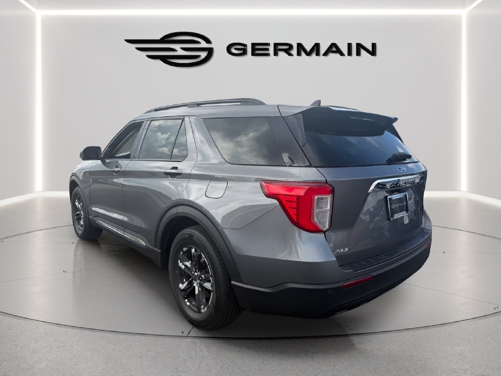Used 2023 Gray Metallic Ford XLT image 5