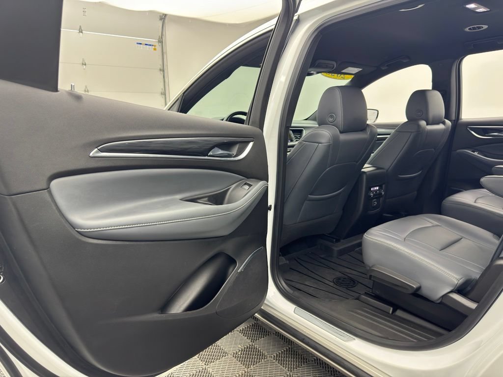 Used 2023 Summit White Buick Essence image 42
