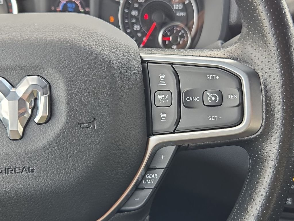 New 2026 Bright White Clearcoat RAM Tradesman image 33