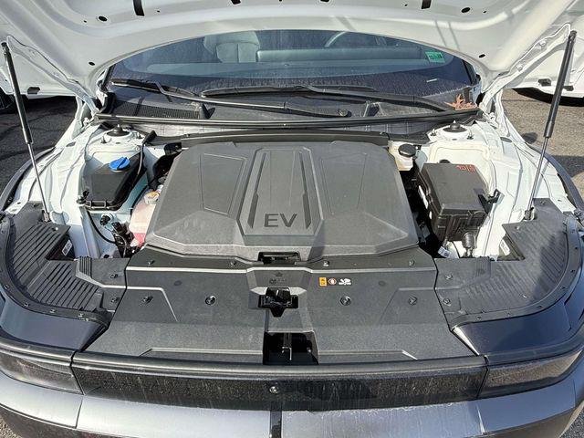 New 2025 White Hyundai XRT image 12