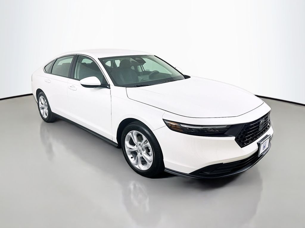 New 2026 Platinum White Pearl Honda LX image 3