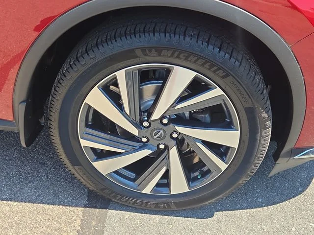 Used 2023 Red Nissan SL image 29