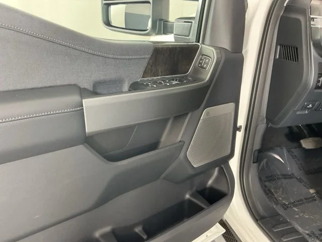 New 2026 star white Ford Lariat image 11