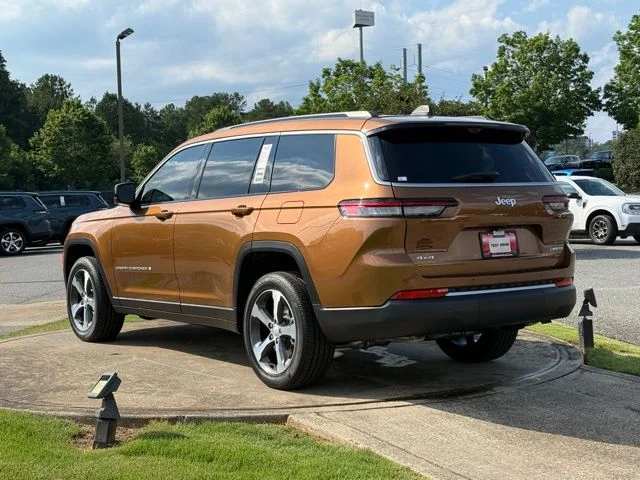 New 2026 Copper Shino Metallic Clearcoat Jeep Limited image 5