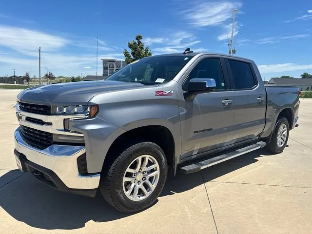 Used 2021 SATIN STEEL METALLIC Chevrolet LT image 31